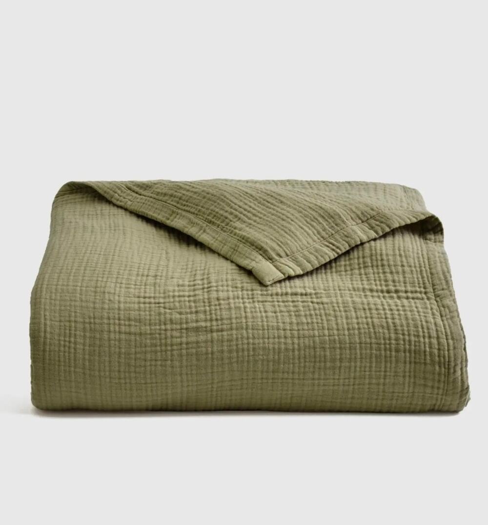 NWOT Quince 100% Organic Cotton Gauze Blanket King Olive MSRP $89.90